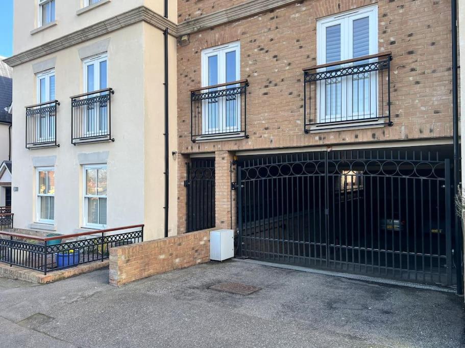 Sohot Stays-Garden Apt-Free Parking Ground Flr 布罗德斯泰 外观 照片